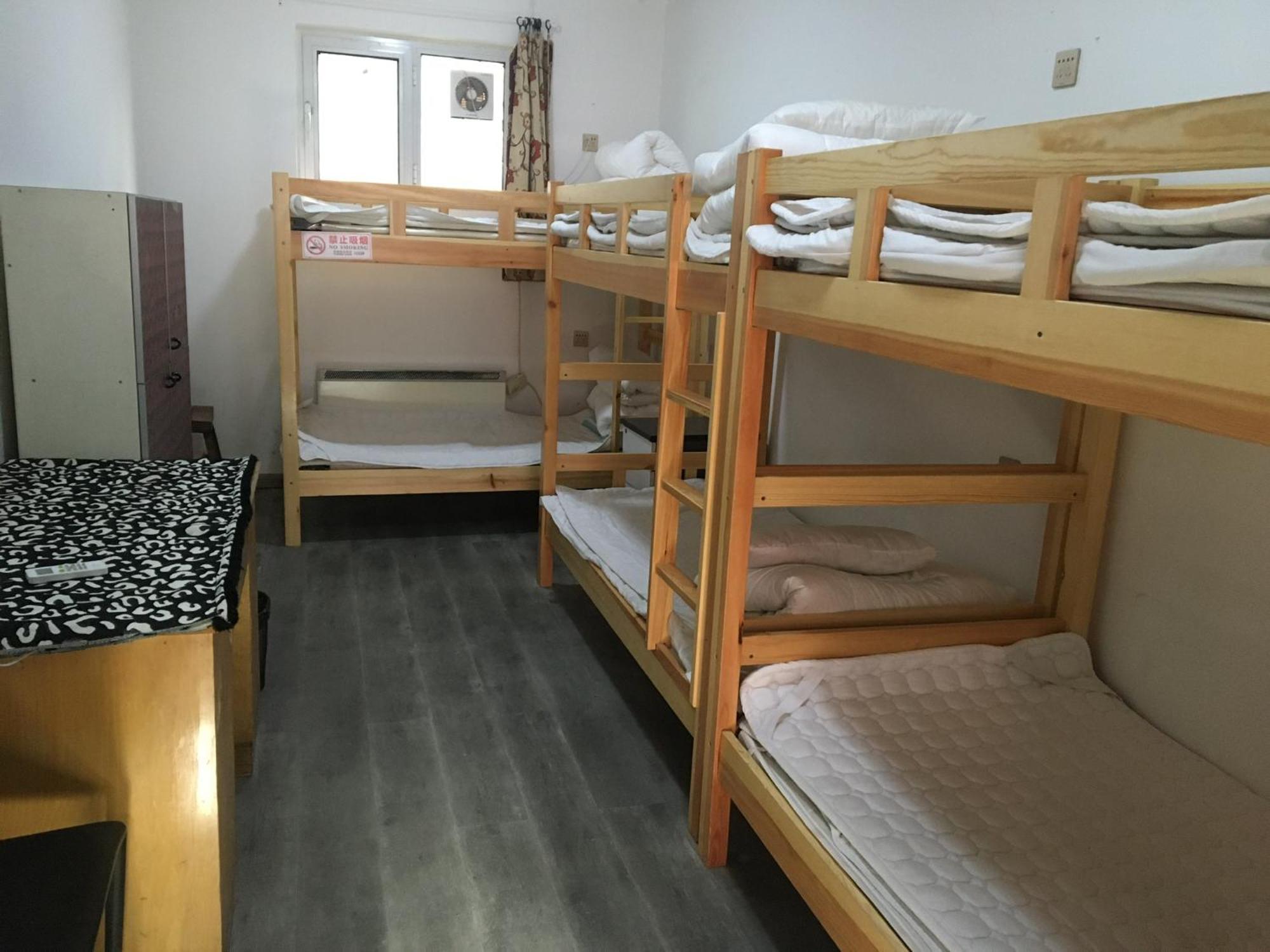 P.Loft Youth Hostel Пекин Экстерьер фото